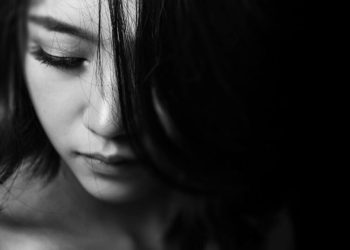 Die Modedesignerin Kathryn Marie Gallagher, bekannt für ihre Arbeit mit Ikonen wie Lady Gaga und Laverne Cox, hat die Ursache ihres Todes offengelegt bekommen.