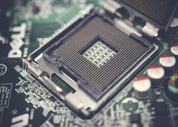 Aktuelle Sicherheitsentwicklungen: Apple-Schwachstelle, Cyberbedrohungen und Datenschutzbedenken