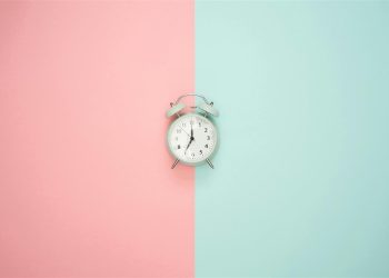 Wann endet die Sommerzeit im Jahr 2024?Die Sommerzeit endet im Jahr 2024 am Sonntag, dem 3. November, um 2 Uhr Ortszeit.