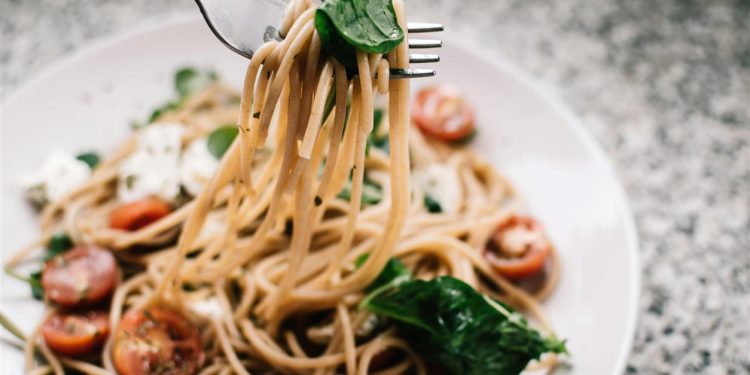 Verbessern Sie Ihre Pasta-Kochkünste: 5 Expertentipps von Bobby Flay