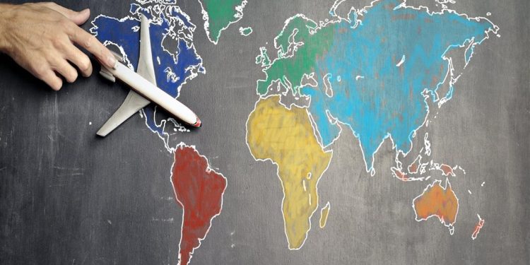 Die Enthüllung des verborgenen Mülls in unseren Meeren: Die künstlerische Reise von Mandy Barker