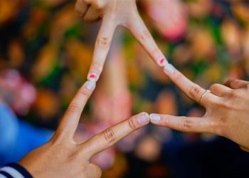 Eine Reise in die Sinnliche VerbindungDie Tiefen Intimer Verbundenheit enthüllen: Eine Geschichte spiritueller und sinnlicher Erforschung